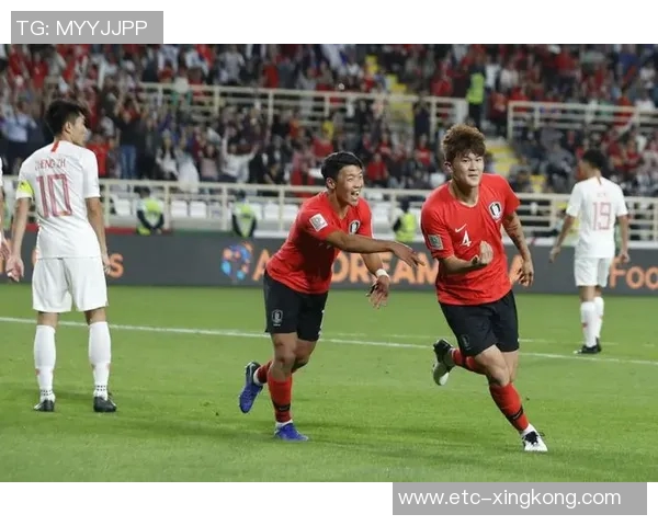 美国茨队与沙尔克队的精彩对决引发球迷热议与期待 美国茨队与沙尔克队的精彩对决引发球迷热议与期待